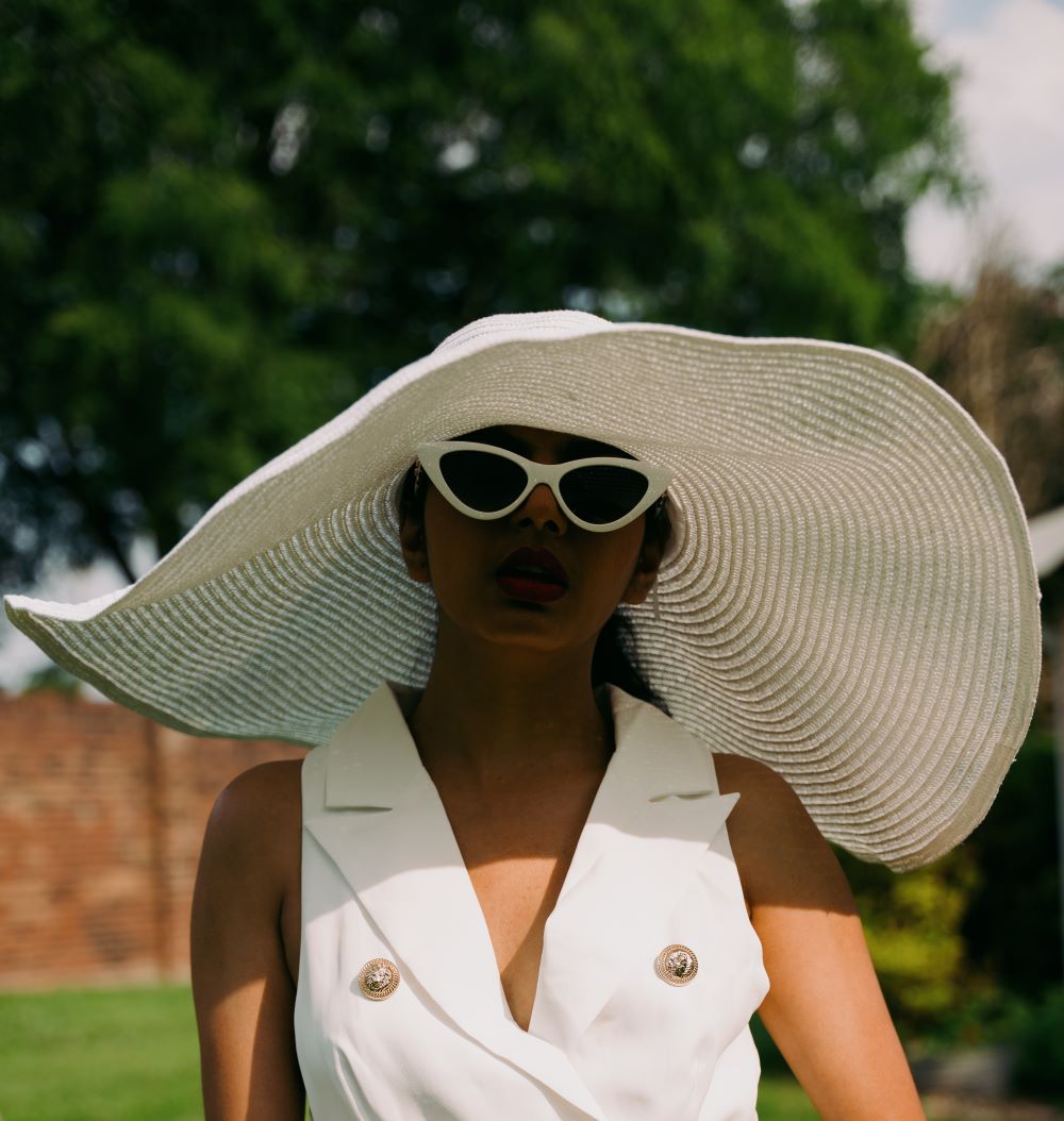 White Wide Brim Sun Hat π