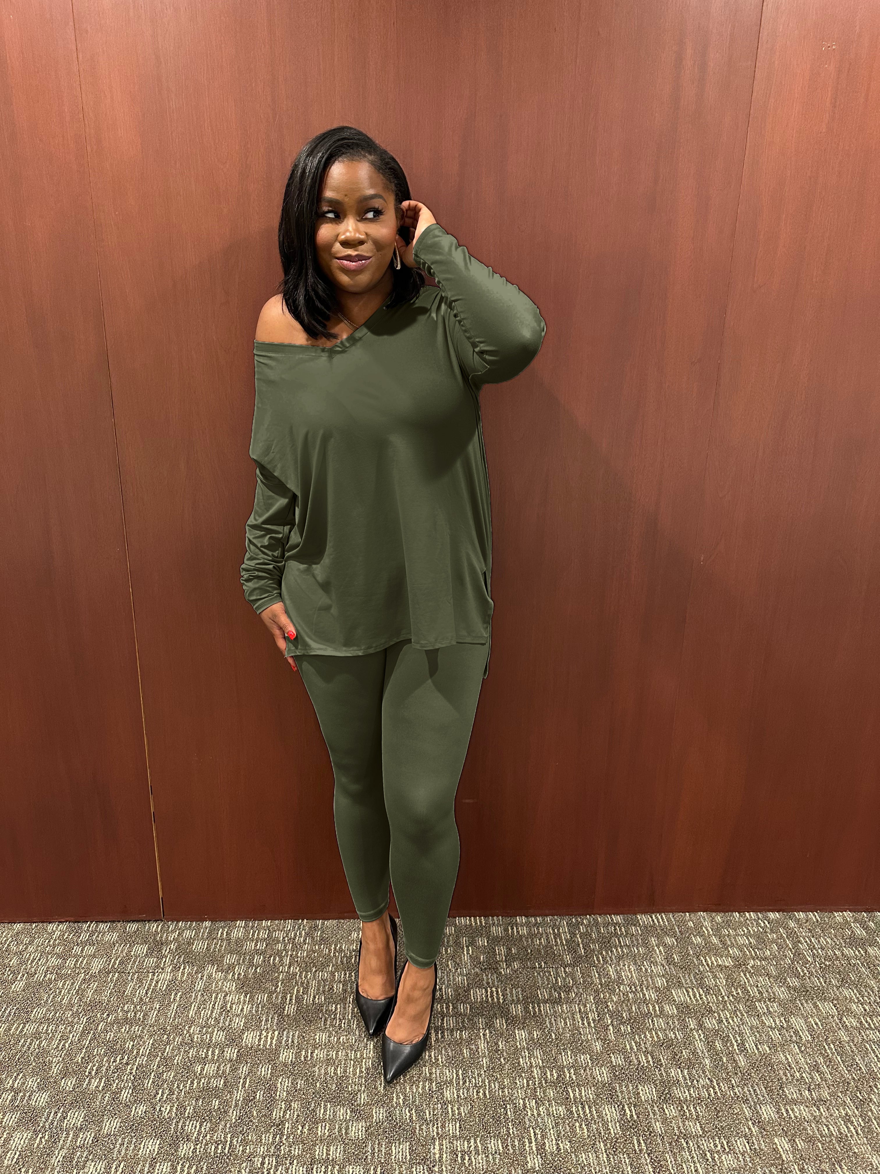 OLIVE Relaxed Fit Matching Set | Small-3X