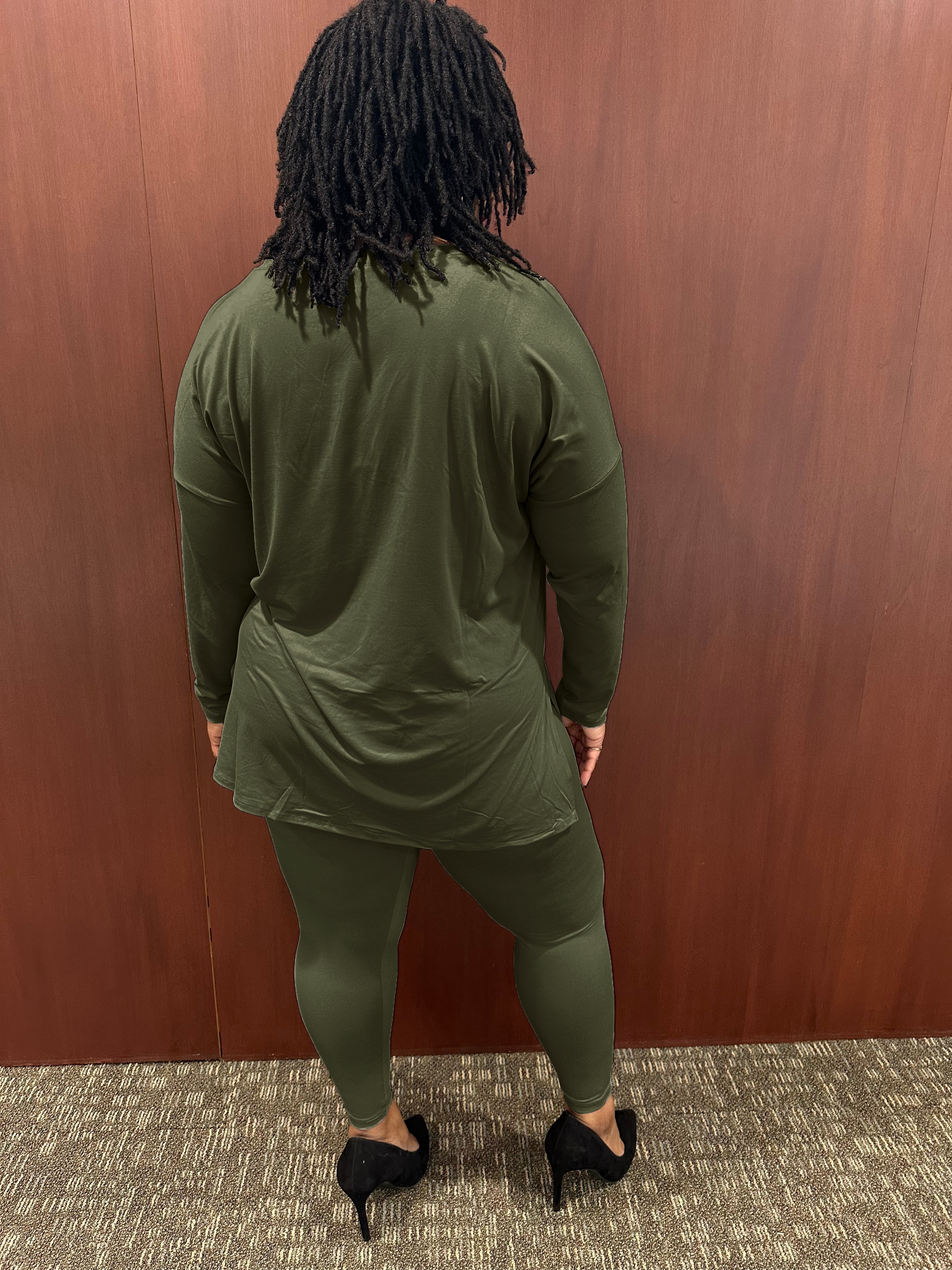 OLIVE Relaxed Fit Matching Set | Small-3X